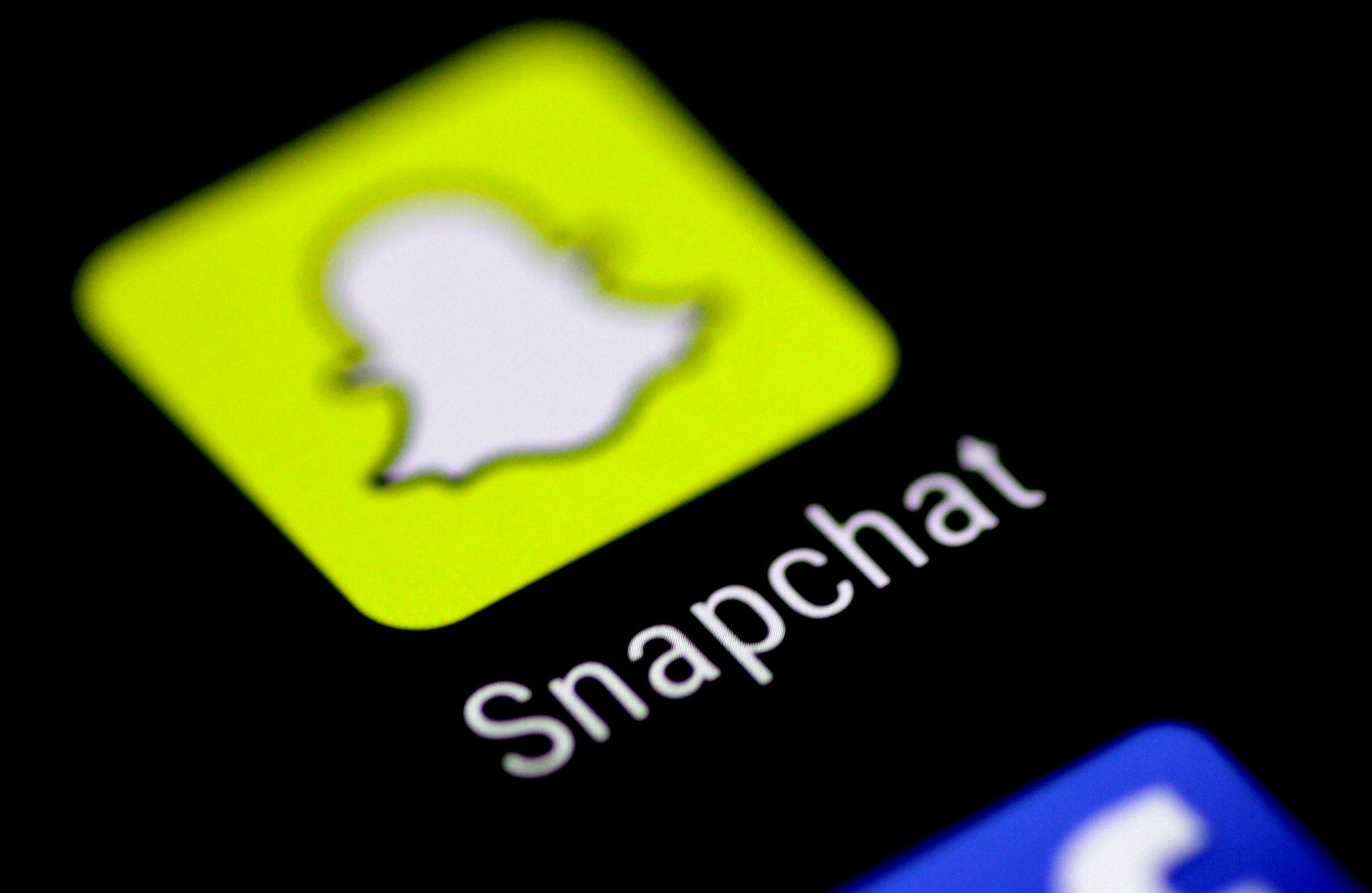 Kako zelo nezadovoljni so uporabniki Snapchata zaradi sprememb, ki jih je uvedla spletna platforma, kažejo tudi podpisi pod spletno peticijo proti omenjenim spremembam. Do zdaj se jih je nabralo že več kot 1,2 milijona. Foto: Reuters Kako zelo nezadovoljni so uporabniki Snapchata zaradi sprememb, ki jih je uvedla spletna platforma, kažejo tudi podpisi pod spletno peticijo proti omenjenim spremembam. Do zdaj se jih je nabralo že več kot 1,2 milijona. Foto: Reuters