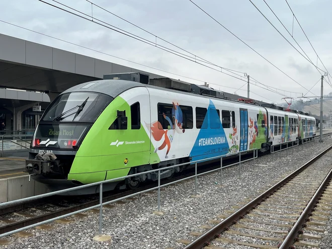 Slovenske železnice tudi z olimpijskim vlakom že vrsto let stojijo ob strani slovenskim olimpijcem. FOTO: Slovenske železnice