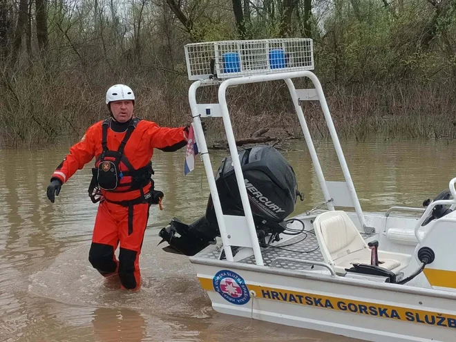 Reševanje na Savi FOTO: Hrvaška gorska reševalna služba (HGSS)