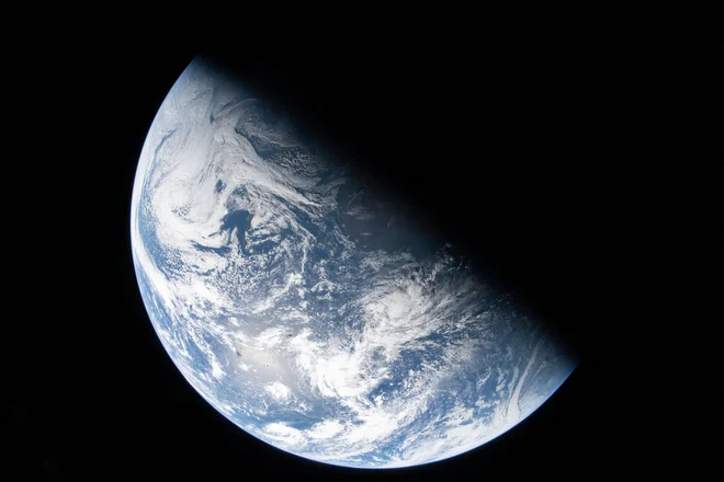 Pol-pol! FOTO: Reid Wiseman/Nasa/AFP


 
