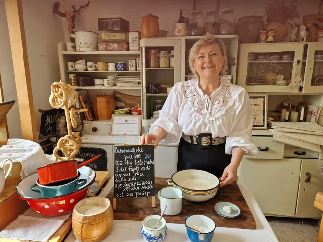 Ga. Bernarda Kump je mojstrica tradicionalne peke.