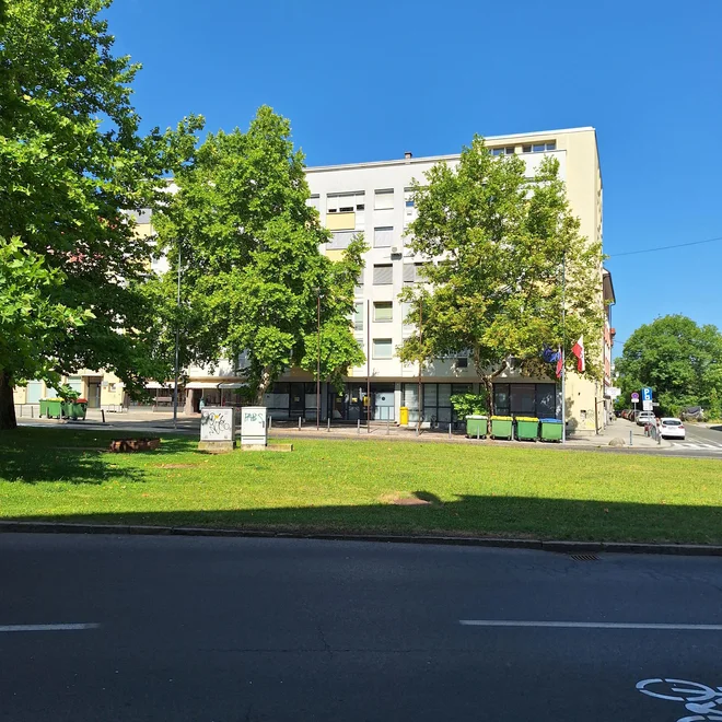 Poslovni prostori na Trgu revolucije v Mariboru FOTO: Pošta Slovenije
