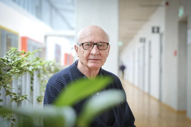 Ivan Bratko je doktor računalniških znanosti, redni profesor na Fakulteti za računalništvo in informatiko Univerze v Ljubljani. FOTO: Jože Suhadolnik