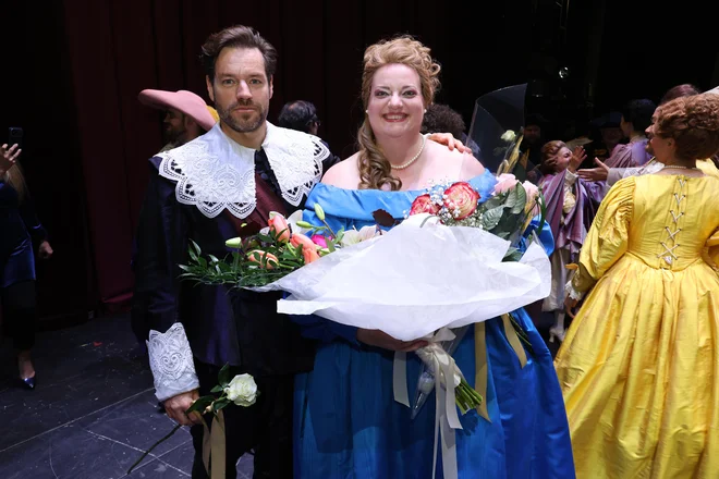 Sopranistka Rebeka Lokar je v predstavi Amelia, baritonist Luka Brajnik pa Renato. FOTO: MEDIASPEED.NET