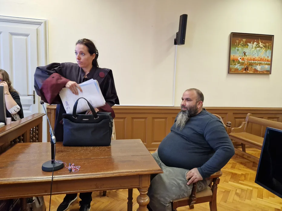 Na novomeškem okrožnem sodišču poteka pravda, saj si je Brajdič v zaporu pri delu odrezal prst. FOTO: Tanja Jakše Gazvoda