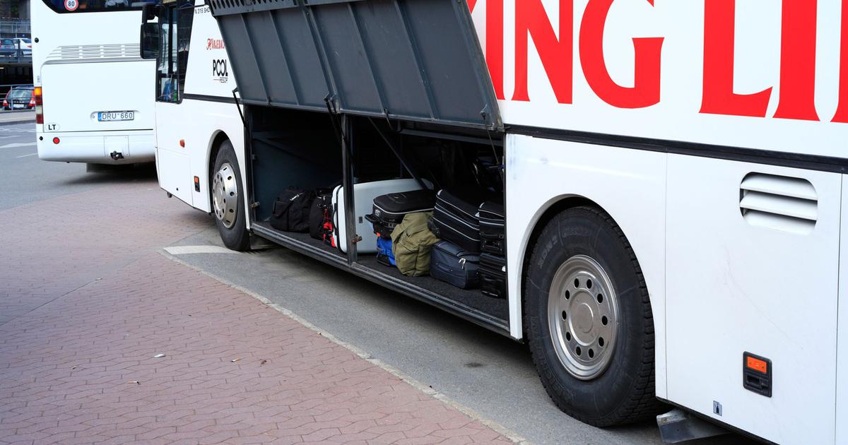 Iz prtljažnika avtobusa prihajal močan vonj, v notranjosti pa ...