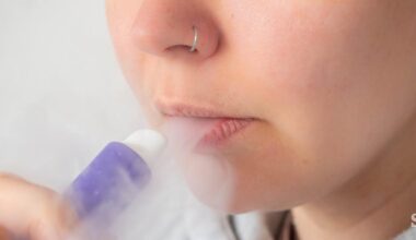 Po uporabi elektronskih cigaret mladoletni osebi potrebovali zdravniško pomoč