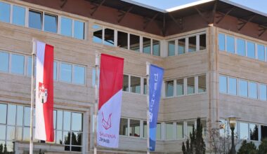 Niti zapisov niti pojasnil: Kako (ne) komunicira nadzorni svet Javnega holdinga Maribor