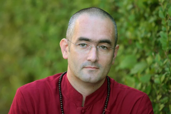 Ronan Chatellier je živel in še živi, tako kaže, vse prej kot v skladu z budističnimi načeli. FOTO: Roman Šišić, Delo