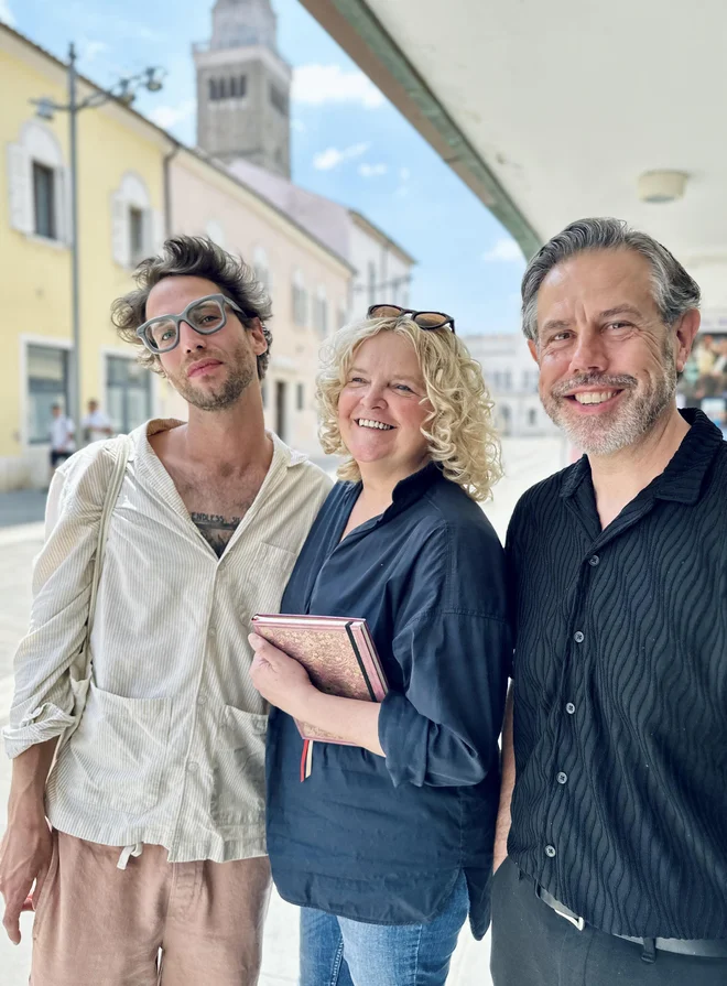 Kurator sezone režiser Ivan Loboda, direktorica Katja Pegan in bodoči direktor, ki bo z delom začel 1. decembra, Danijel Malalan. FOTO: Matej Sukič, Gledališče Koper