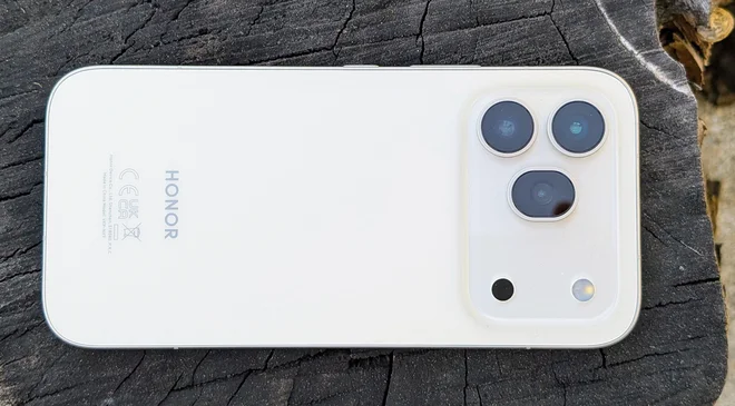Honor 600 pro je zelo zmogljiv telefon za normalno ceno. FOTO: Staš Ivanc