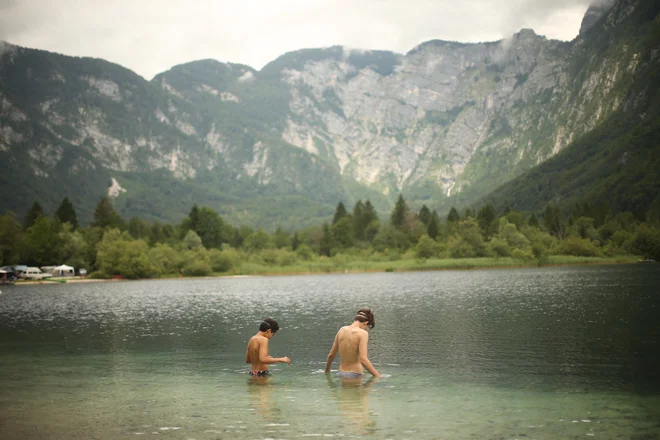 Kamp Zlatorog ob vasici Ukanc, Bohinj FOTO: Jure Eržen
