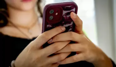 Psihologinja: To, kako najstniki uporabljajo chatGPT, bi nas moralo zelo skrbeti