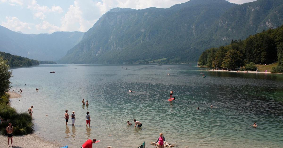 Obiskovalci Bohinjskega jezera se morajo nemudoma umakniti!