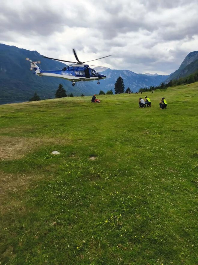Reševanje tujega turista. FOTO: Gorska Reševalna Služba Bohinj