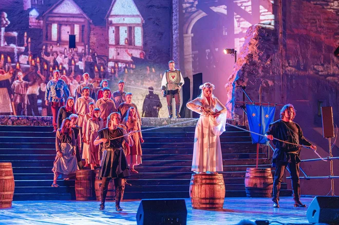 Prizor iz muzikala ene najlepših ljubezenskih zgodb FOTO: MOC