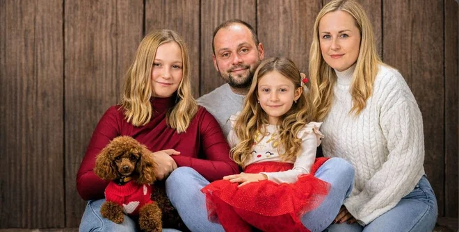 Zelo radi potujejo, zaupata Tomaž in Vanesa, ki imata hčerki Sofijo in Zalo.