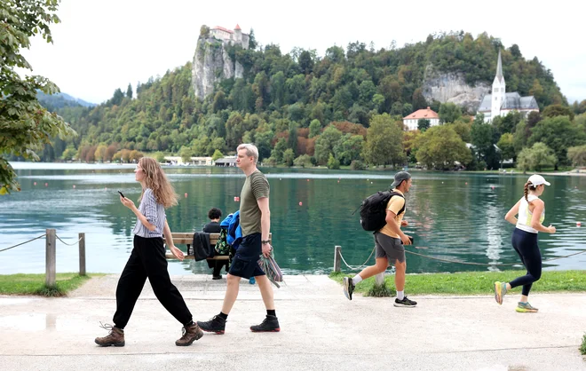 Med gorskimi občinami še vedno izstopa Bled. FOTO: Blaž Samec
