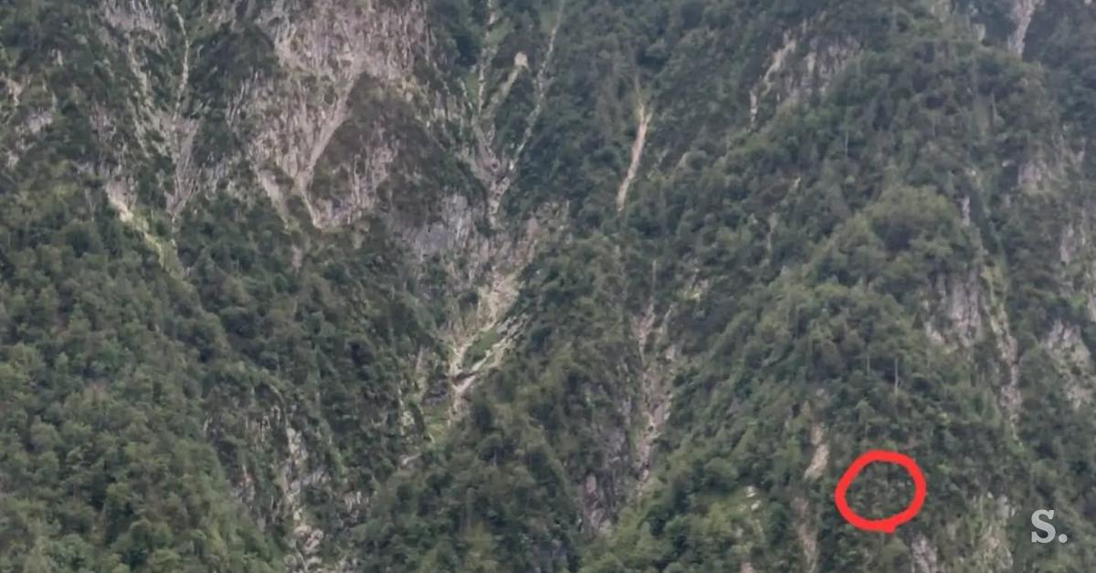Dva dni je sam iskal pot proti Voglu, nato obtičal v zahtevnem terenu