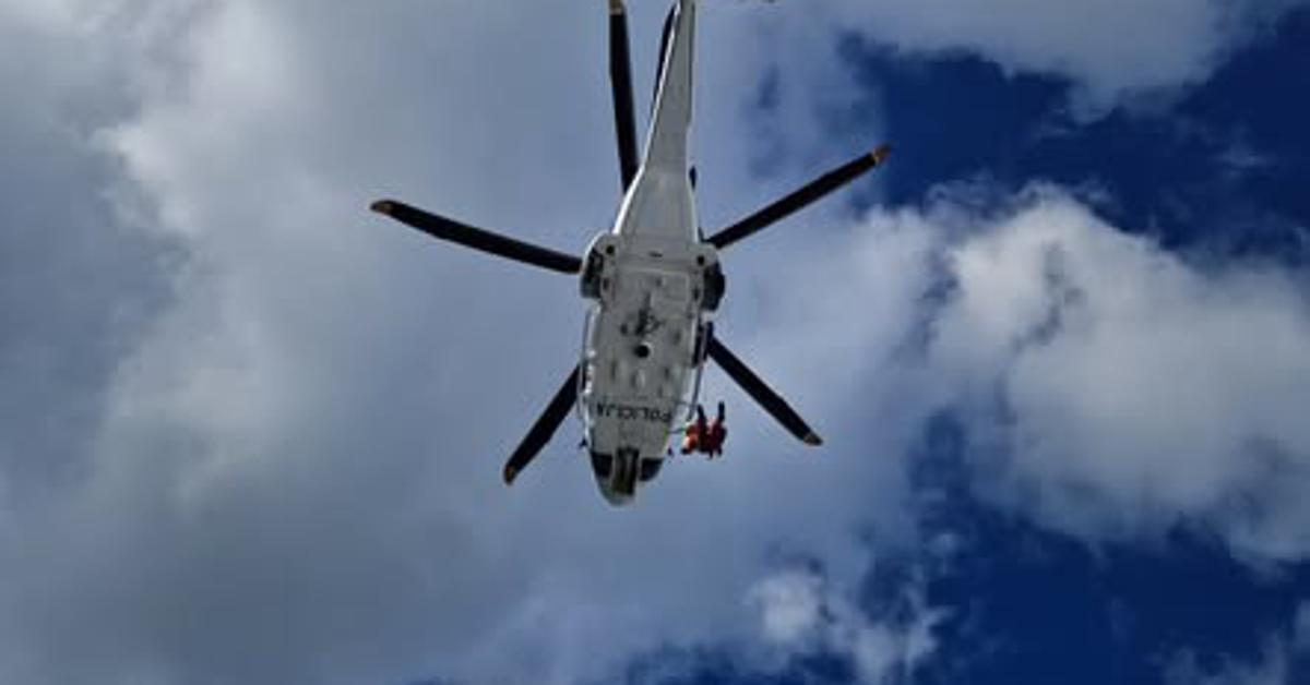 Domen Prevc bo Tadeja Pogačarja s helikopterjem pripeljal v Komendo