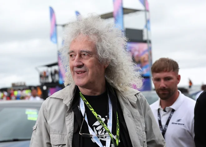 Brian May, kitarist skupine Queen, je eden izmed svetovno najbolj znanih lovcev na mrke in astrofizik. Popolni sončni mrk bo doživel v vzhodni Španiji. FOTO: Suzanne Plunkett /Reuters