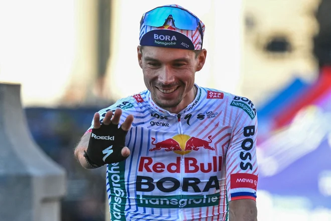 Slovenski zvezdnik bo navkljub padcu na treningu konec julija nared za nastop na Vuelti. FOTO: Loic Venance/AFP