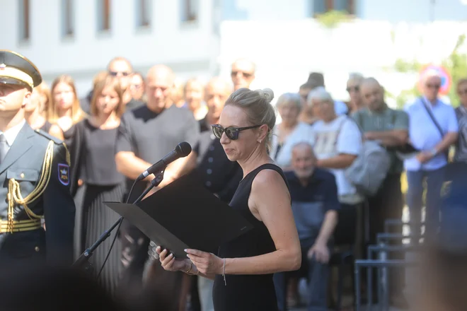 Maša Jovanović je zbrane popeljala tudi skozi nekaj osebnih spominov na otroštvo ob slavni mami.