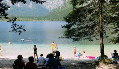Tragedija v Bohinjskem jezeru: utapljajoče osebe niso uspeli rešiti
