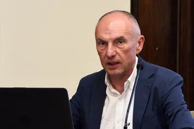 Slovenija Ljubljana 06.06.2023, 06.junij 2023 Danijel Bešič Loredan in Aleš Šabeder govorita na novinarski konferenci ministrstva za zdravstvo. politika Foto: Klara Bokan /BOBO