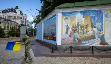 Ruska operacija »medena past«: po lažni spletni romanci ukrajinski vojak umrl zaradi zastrupitve