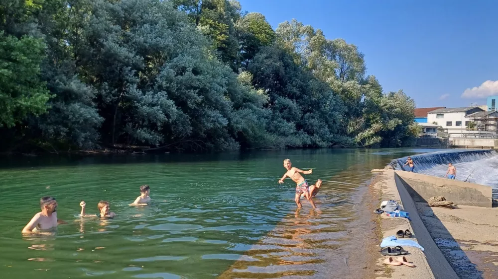 Kopališče Sora Goričane