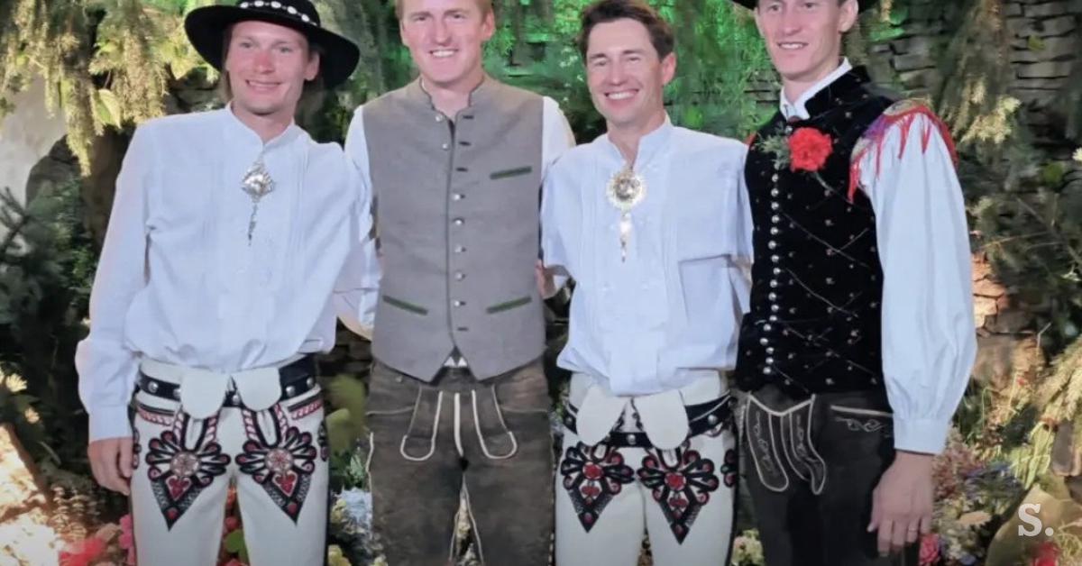 Peter Prevc in Anže Lanišek v posebnih opravah gosta Kamila Stocha