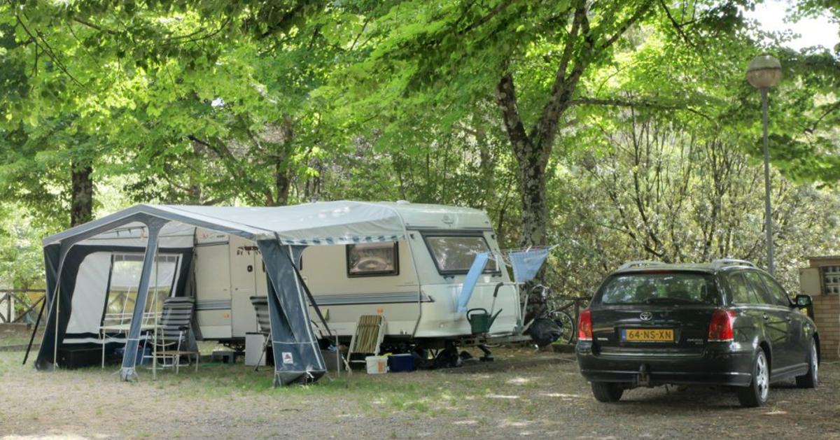 43-letnico iz kampa Fiesa odpeljali v pridržanje