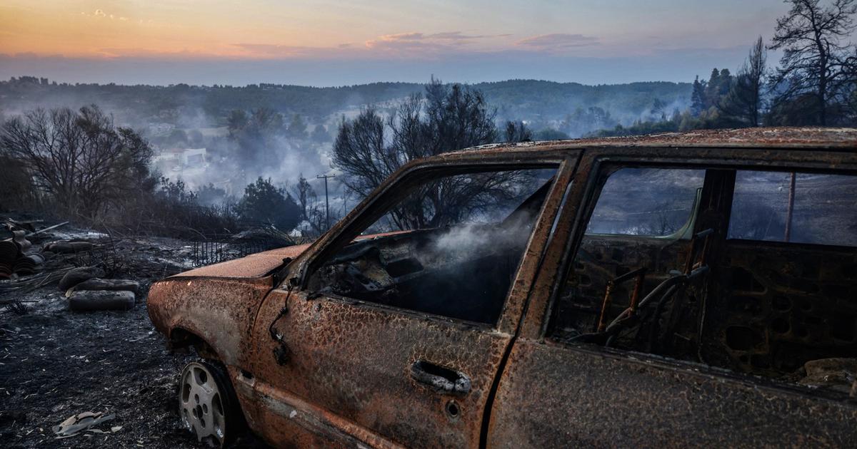 Požar skoraj sočasno izbruhnil na dveh delih otoka, umrli dve osebi