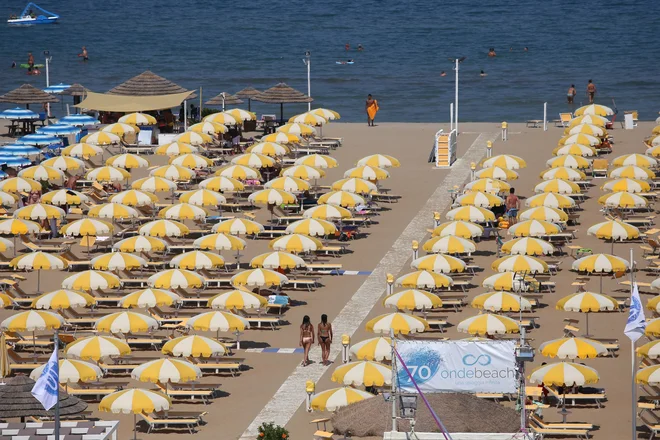 Primer Rimini: maja je vrhovno sodišče zavrnilo pritožbo 22 upravljavcev iz Riminija. Tako še naprej velja odločitev o koncu avtomatičnega podaljšanja. FOTO: Reuters