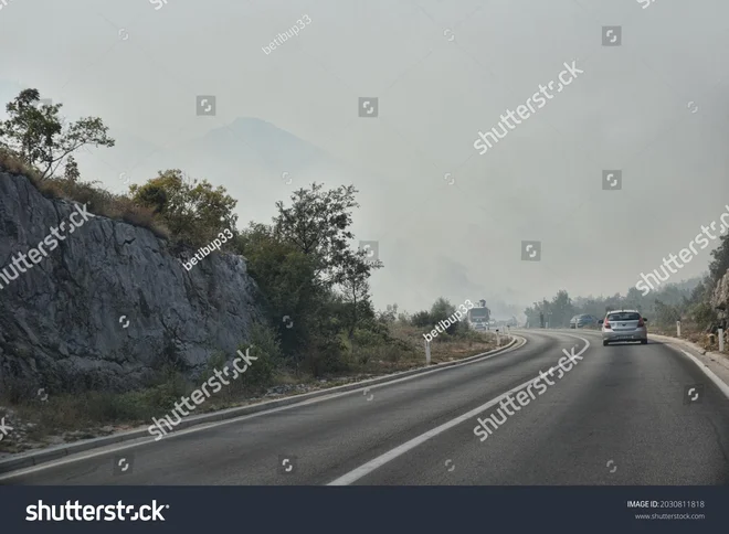 Za pomoč pri umirjanju razmer so prosili tudi medije. FOTO: Shutterstock