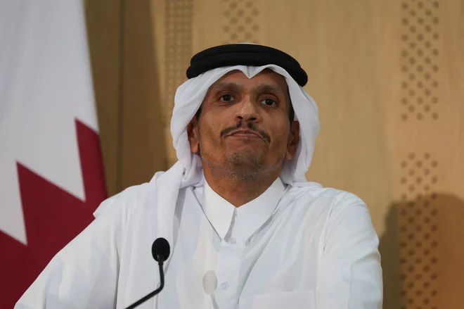 »Svoboda plovbe mora biti zagotovljena, pomorske poti pa ne smejo postati talec političnega izsiljevanja,« je 20. avgusta v El Alameinu dejal katarski premier in zunanji minister Mohamed bin Abdulrahman al Tani. FOTO: Reuters