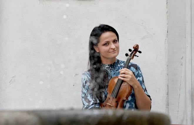 Lana Trotovšek bo kot solistka izvedla znameniti Prvi violinski koncert Maxa Brucha. FOTO: Blaz Samec