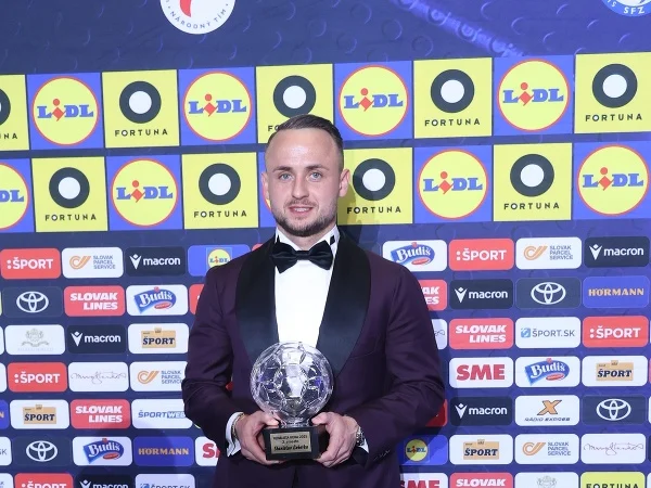 Stanislav Lobotka s ocenením