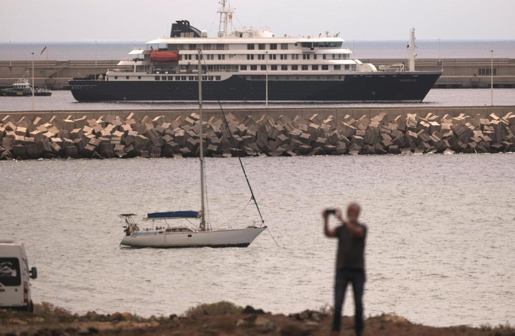 Spain reports new hantavirus case in passenger from cruise ship
