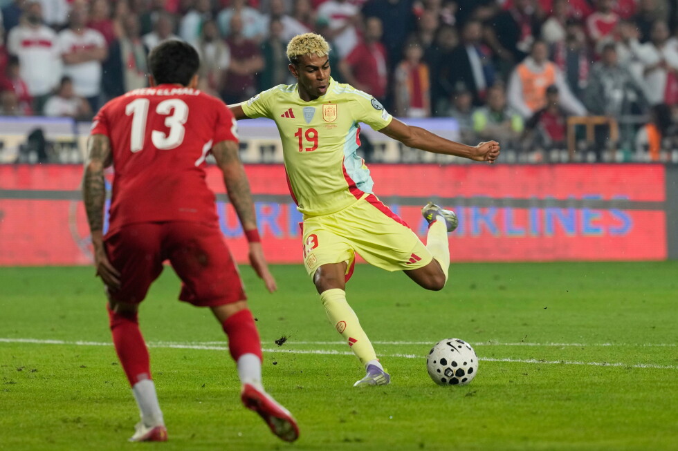 Injured Lamine Yamal and Nico Williams in Spain's World Cup squad that has no Real Madrid players