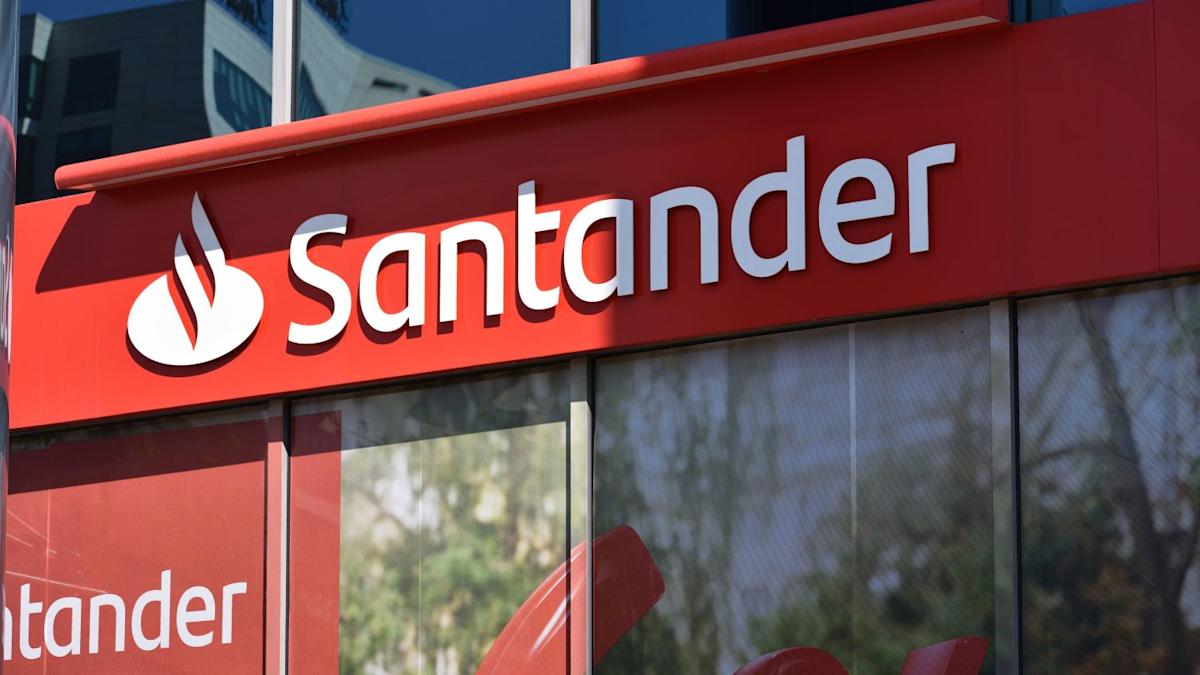 Santander chair Ana Botín criticises UK bank tax policy
