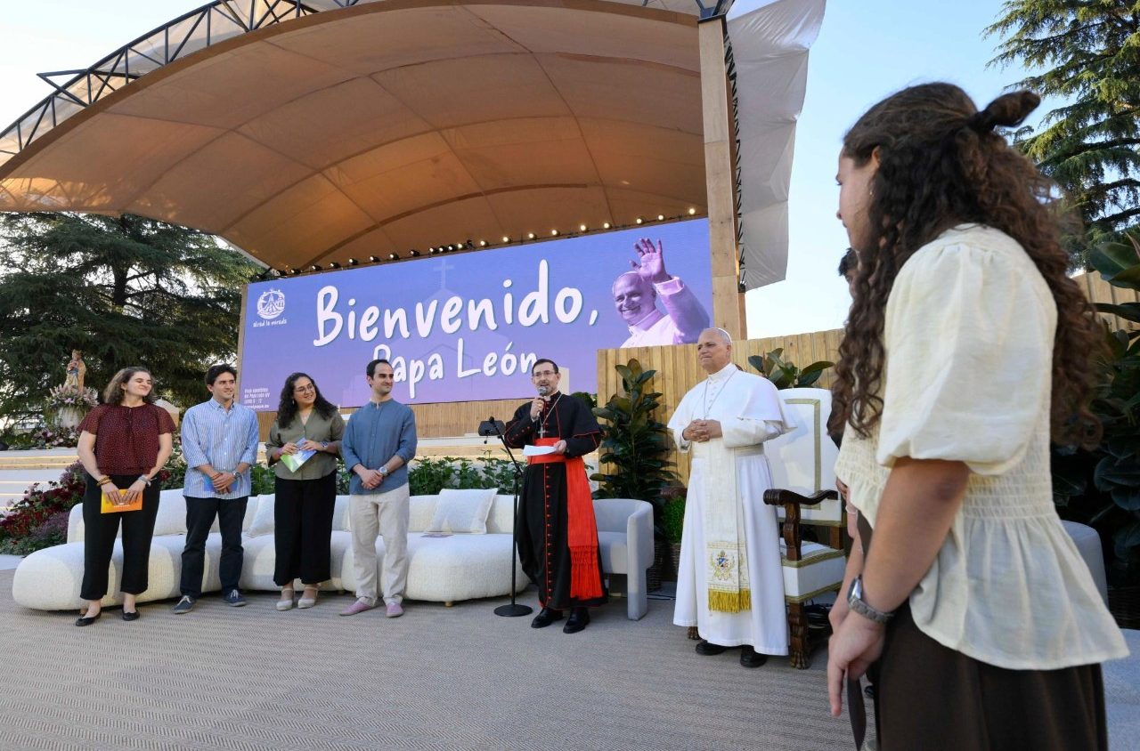 Over 1,700 voices joined as one in the anthem for Pope Leo’s visit to Spain