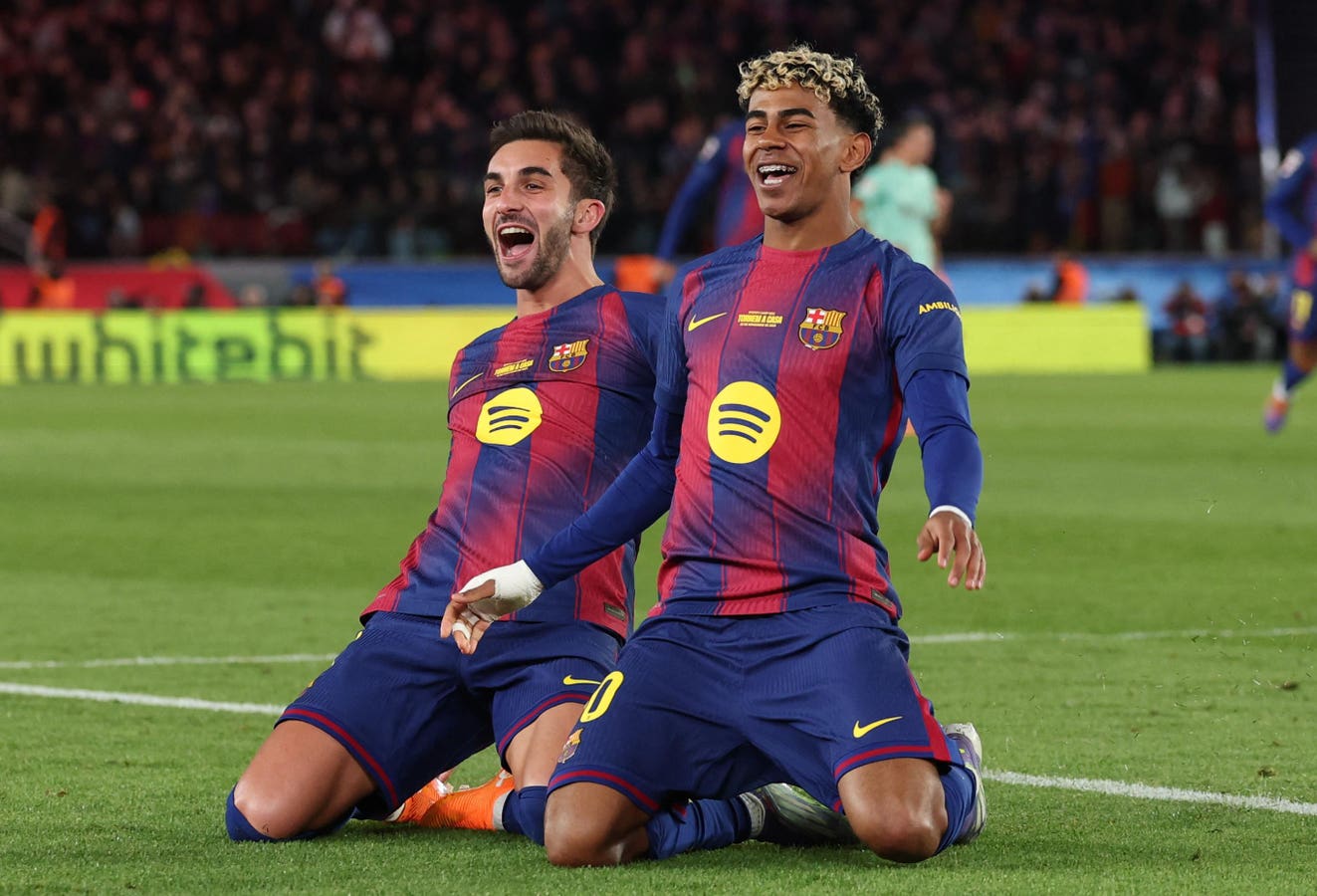Paris Saint-Germain Targets FC Barcelona Forward
