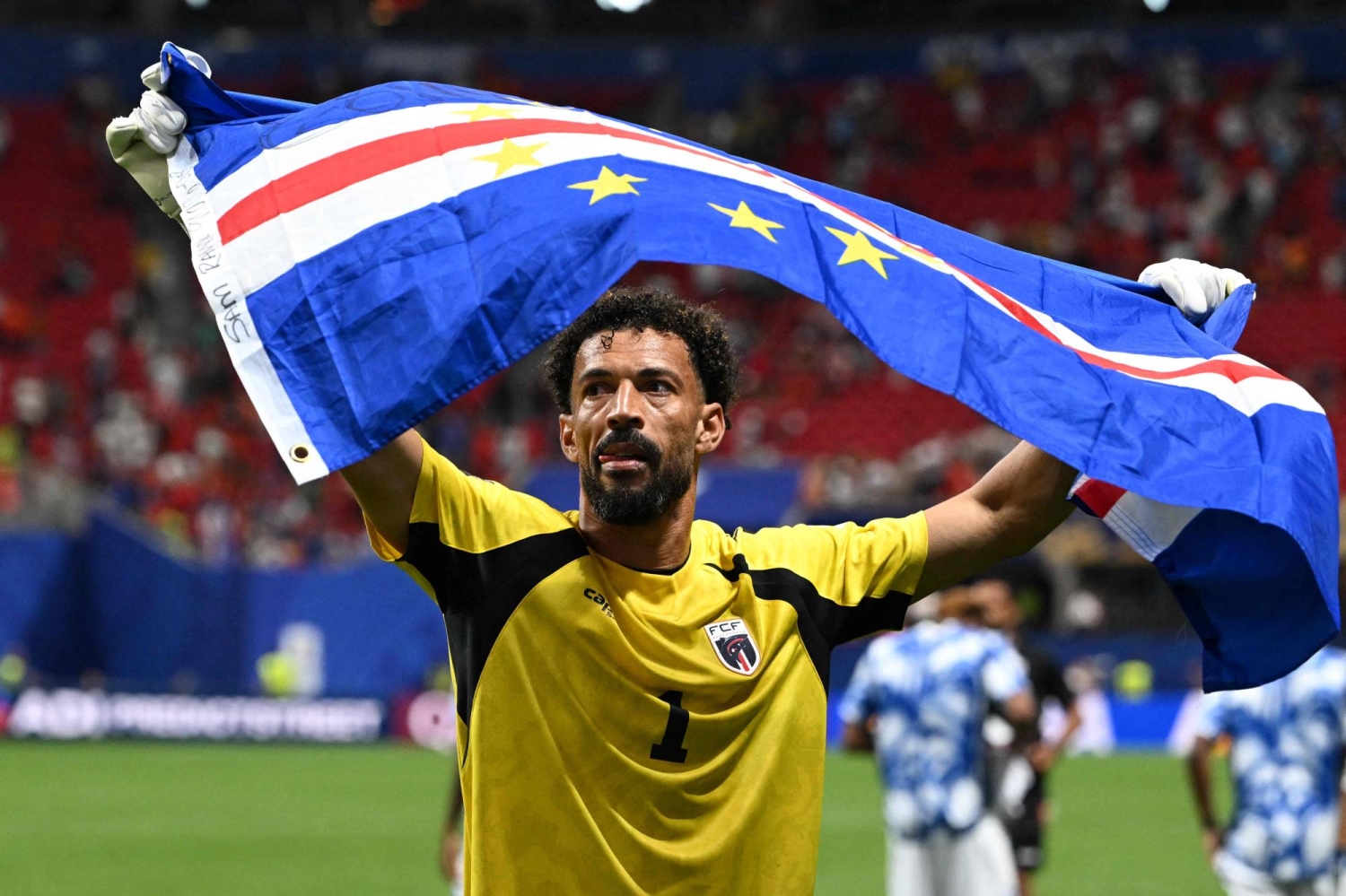Veteran Vozinha the Cape Verde hero as keeper shuts out Spain