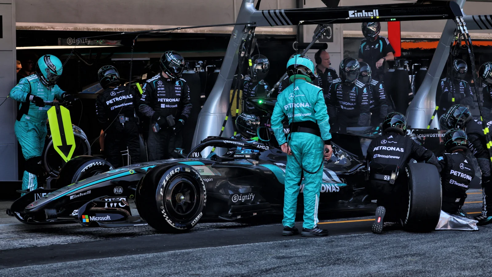 George Russell had a n issue in the pits, compromising his race