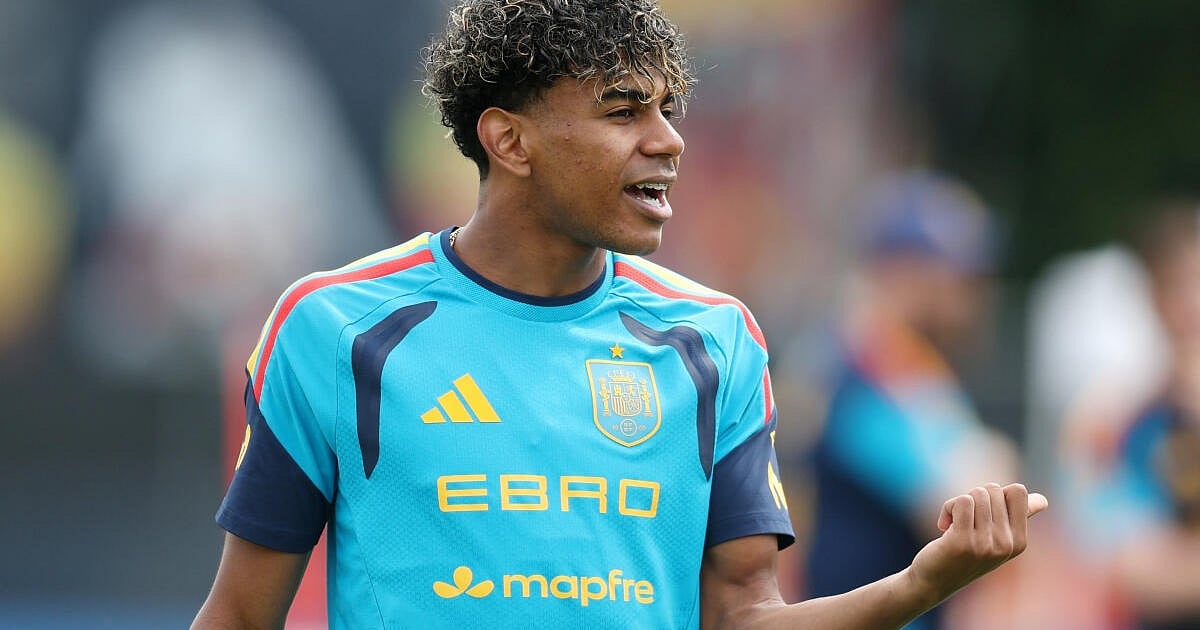 FIFA World Cup: Spain have edge over Uruguay, says Ashley Westwood