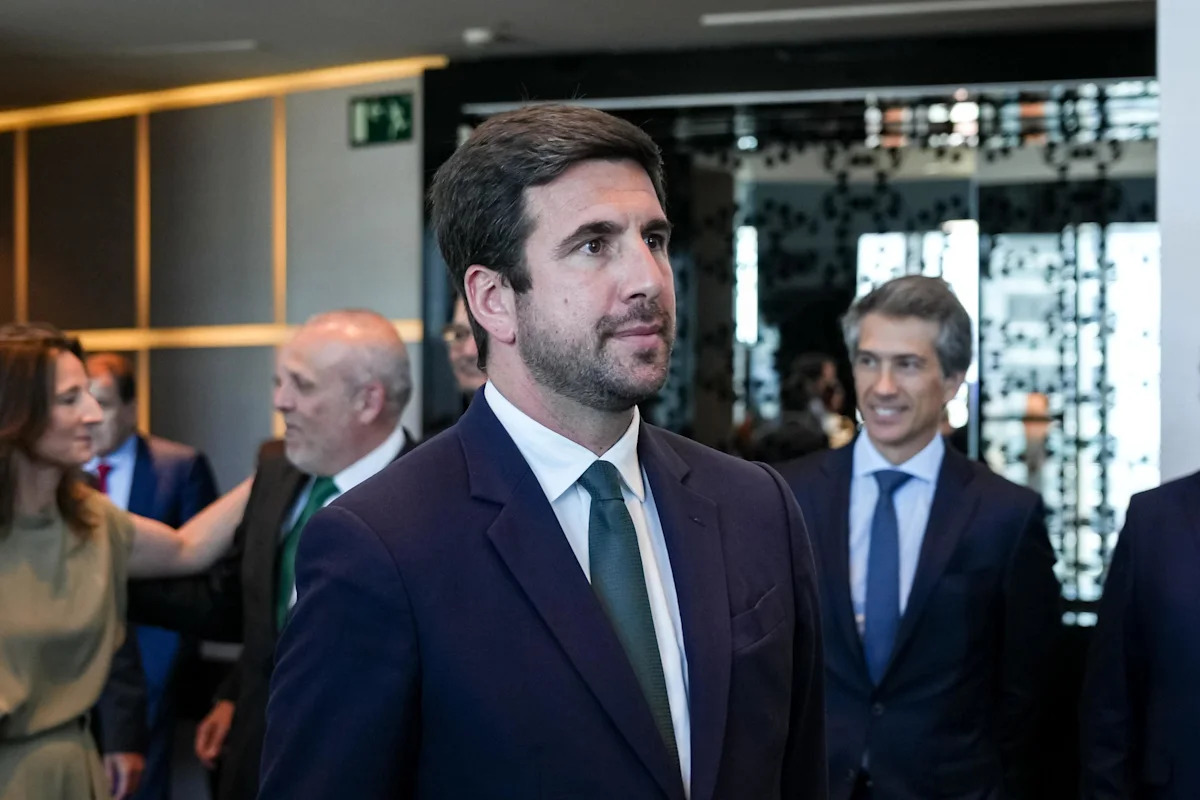 Enrique Riquelme reflects on values, Real Madrid after receiving Businessman of the Year award