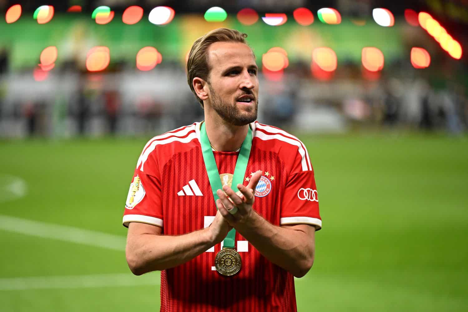 Despite interest from Barcelona: Kane set to extend his contract with FC Bayern - FCBinside