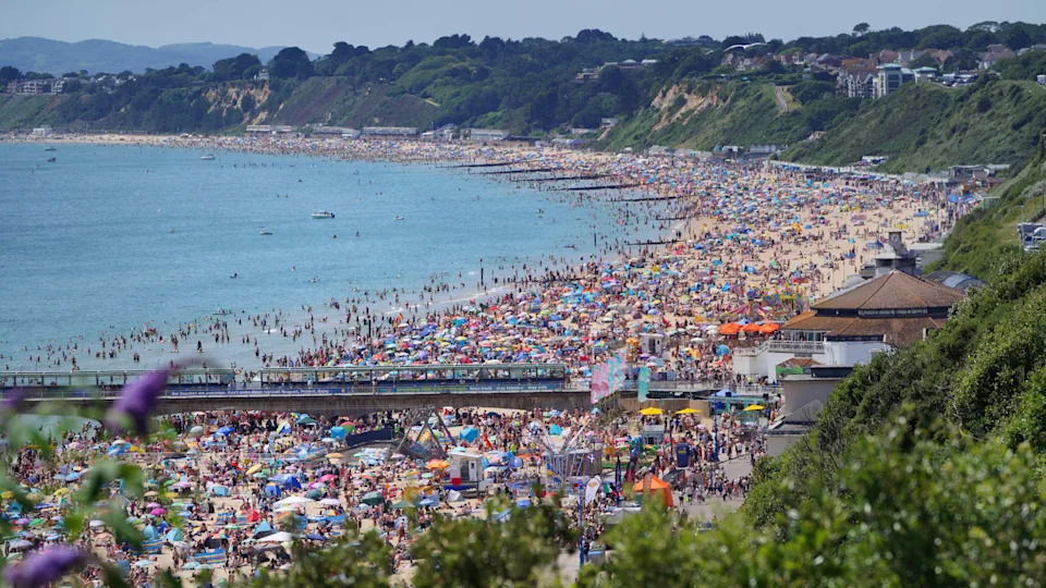 Hot weather is set to return this weekend. <span> Credit: PA</span>